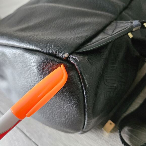 Steve Madden Black Backpack Bag Gold Zippers Logo Gym City Minimalist FLAWS - Picture 14 of 16